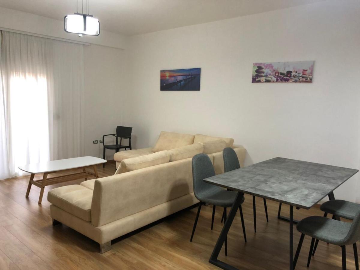 Lovely Sea View Apartment Vlorë Exteriör bild